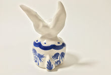 Load image into Gallery viewer, Bluebell Porcelain Hare