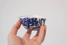 Load image into Gallery viewer, Bird Pinch Pot
